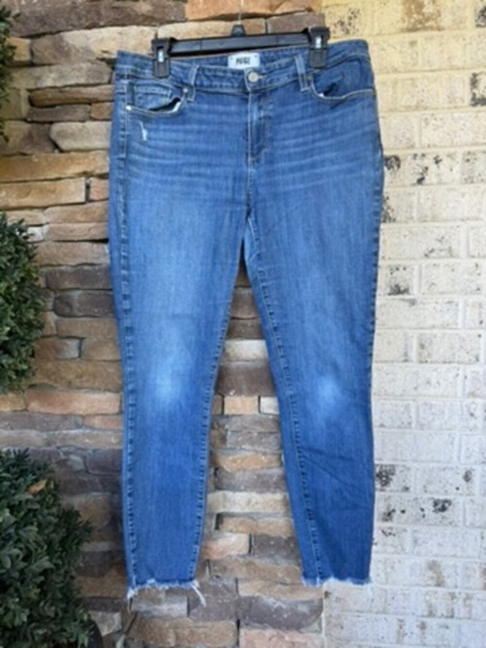 PAIGE Belanie Distressed Skinny Jeans Women's Size 31 Raw Hem Medium Wash